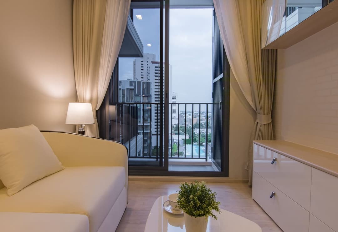 M Thonglor 10