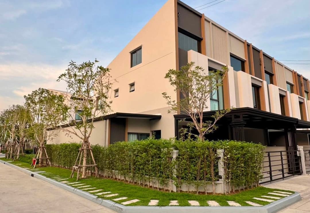 Pleno Sukhumvit Bangna 4