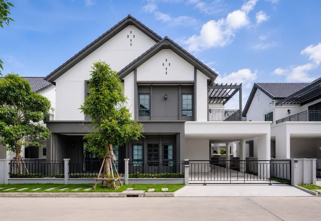 Centro Bangna House