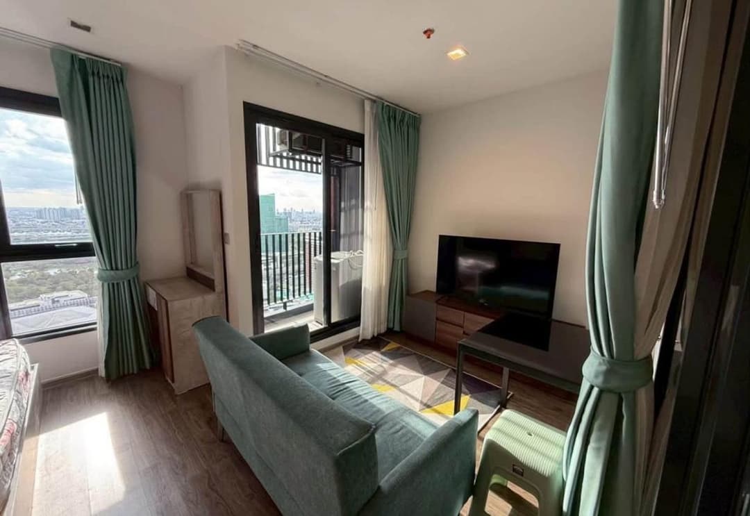Life Ladprao Valley Condo